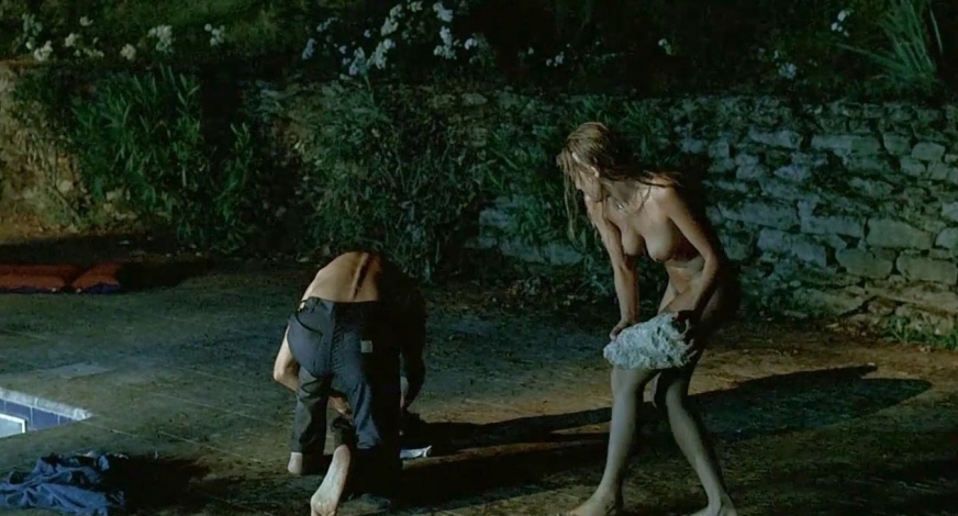 Ludivine Sagnier dentro biancheria intima 35