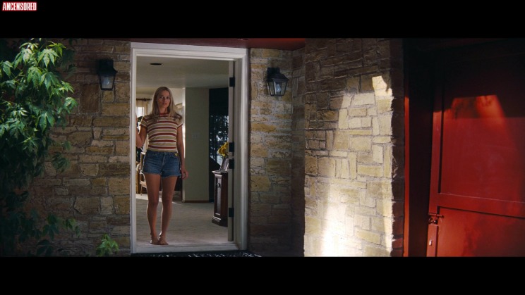 Margot Robbie illuminata la figa 72