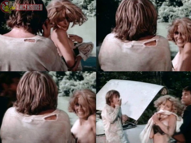 Marianna Hill foto intime 41