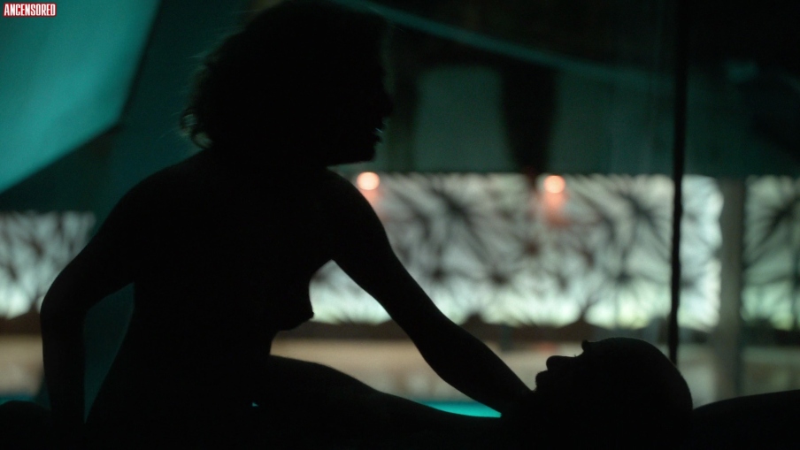 Marta Belmonte con la gonna corta
