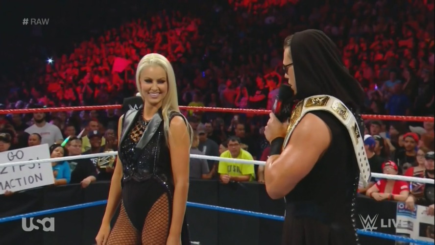 Maryse Mizanin calze 73