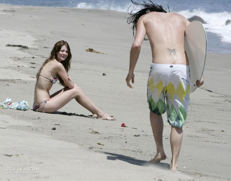 Mischa Barton flash fotografici tra le gambe 60
