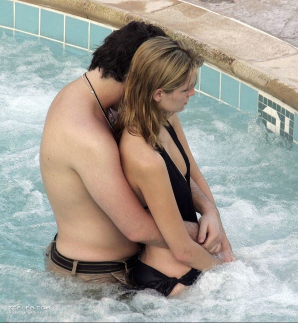 Mischa Barton senza biancheria intima