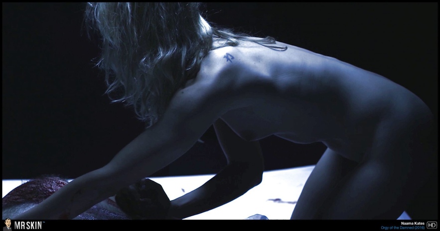 Scopri le foto esplicite di Naama Kates con la gonna e il suo nudo artistico
