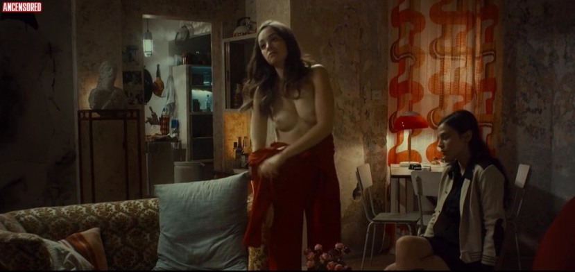 Nelly Tagar seno nudo 58