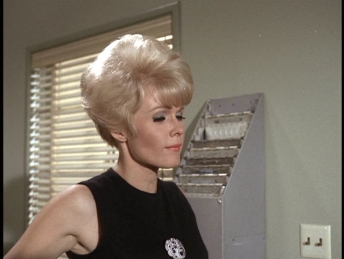 Pat Priest foto esplicite 70