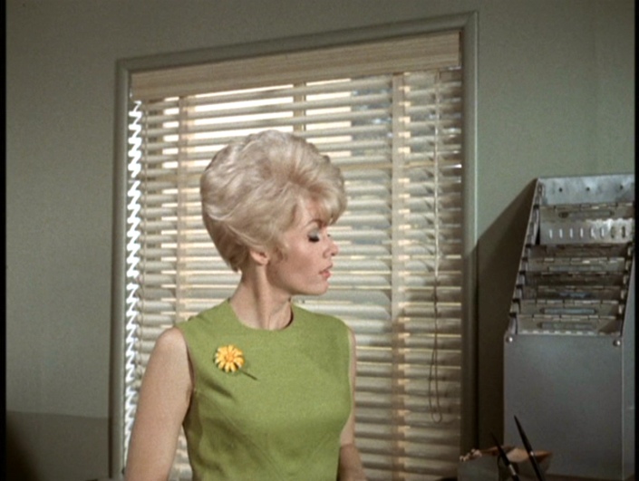 Pat Priest foto nuda