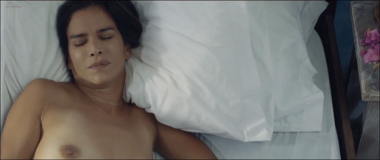Patricia Velasquez dentro biancheria intima 34
