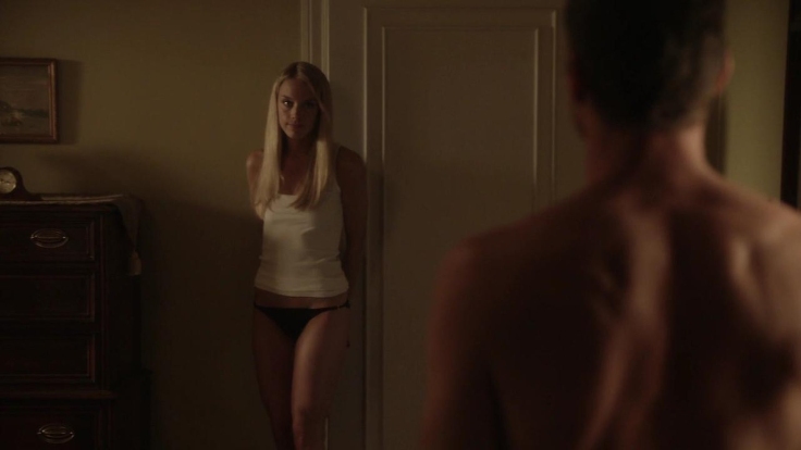 Rachel Skarsten illuminata la figa 77