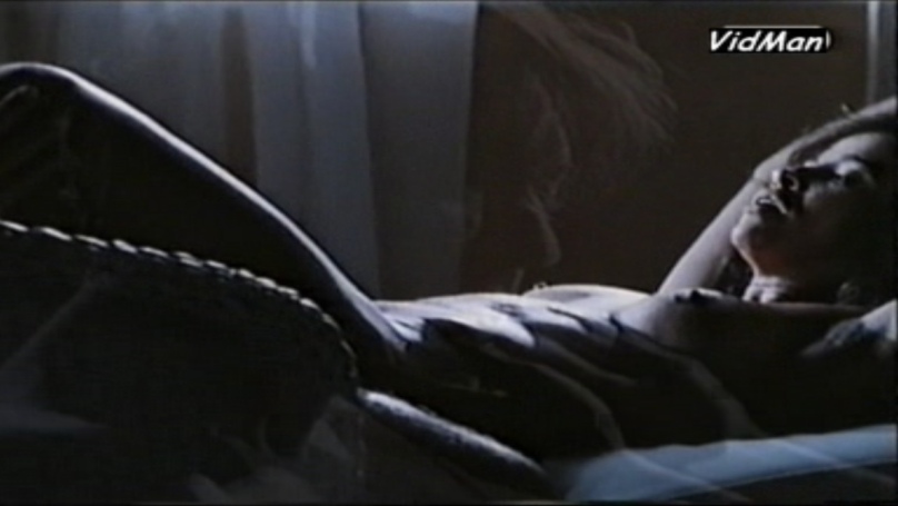 Rae Dawn Chong le tette sono visibili 47