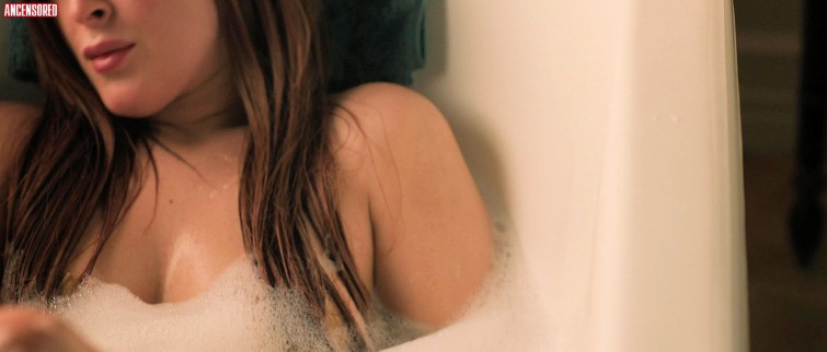 Rumer Willis i glutei sono visibili
