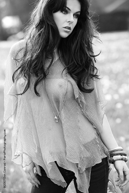 Serinda Swan collant