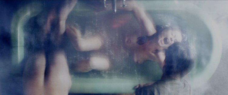 Simone Buchanan foto amatoriali culo nudo 83