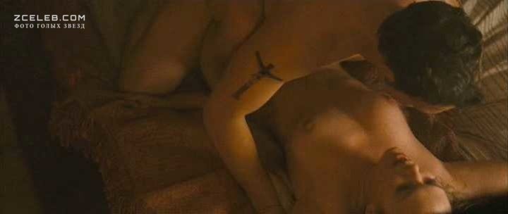 Sophia Myles flash fotografici tra le gambe 96