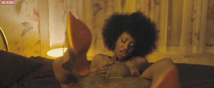 Teyonah Parris con la gonna 89