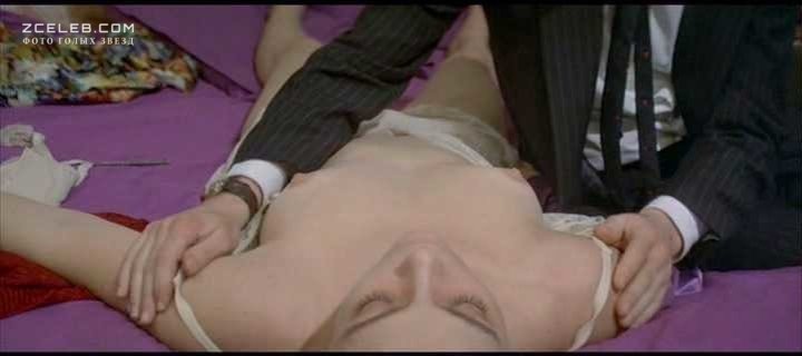 Theresa Russell dentro biancheria intima
