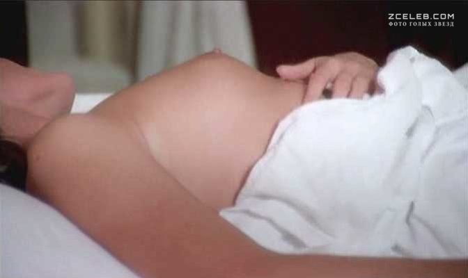 Ursula Andress con la gonna 93