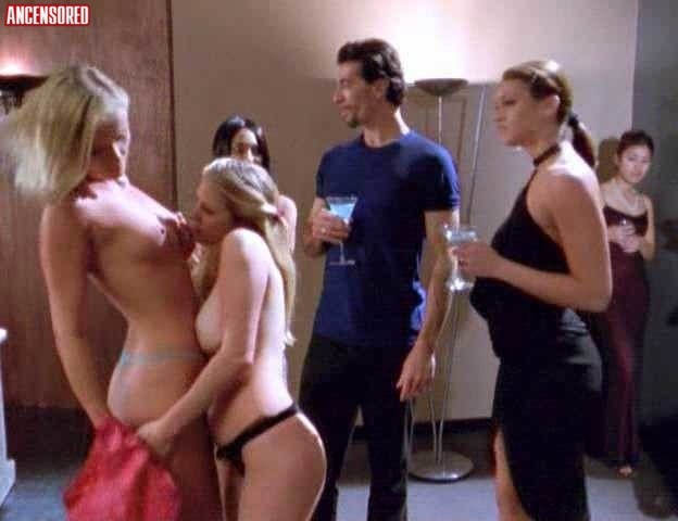 Victoria Zena i glutei sono visibili 93