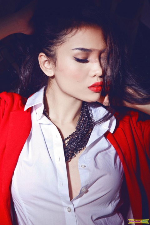 Yen Trang le tette sono visibili